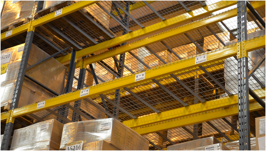 Wide aisle Pallet Racking